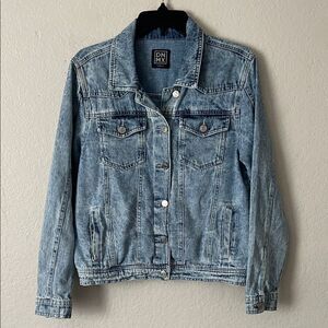 Like New! DNMX Distressed 100% Cotton Classic Blue Denim Jacket in Size L